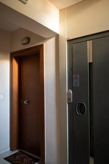 Cozy Apartment In Sykies Szaloniki 0*,