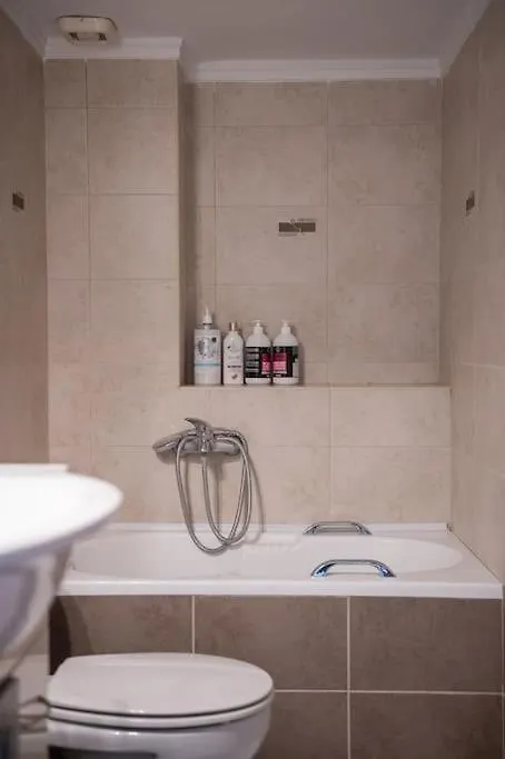 Cozy Apartment In Sykies Szaloniki